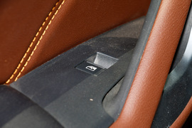 2016款江铃驭胜S350