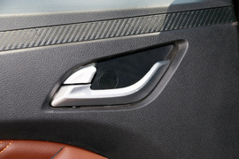 2016款江铃驭胜S350