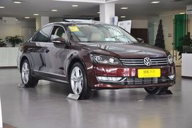 2013款大众帕萨特2.0TSI至尊版