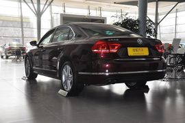 2013款大众帕萨特2.0TSI至尊版