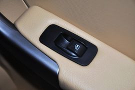 2012款奇瑞瑞虎精英版1.6DVVT手动豪华版