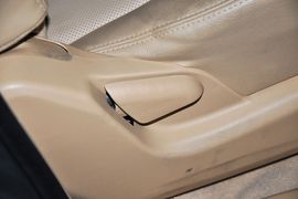 2012款奇瑞瑞虎精英版1.6DVVT手动豪华版