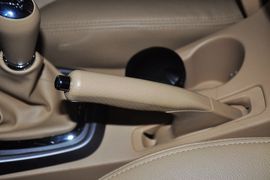 2012款奇瑞瑞虎精英版1.6DVVT手动豪华版