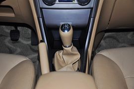 2012款奇瑞瑞虎精英版1.6DVVT手动豪华版