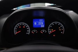 2012款奇瑞瑞虎精英版1.6DVVT手动豪华版