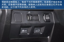 2013款斯巴鲁森林人2.0XT尊贵导航版到店实拍