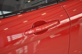 2013款路虎揽胜极光3门耀动版