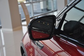 2013款路虎揽胜极光3门耀动版