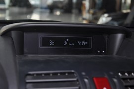 2013款斯巴鲁森林人2.5i精英导航版