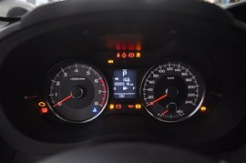2013款斯巴鲁森林人2.5i精英导航版