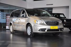 2013款克莱斯勒大捷龙3.6L豪华版