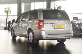 2013款克莱斯勒大捷龙3.6L豪华版