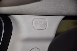 2013款Jeep指南者2.4L都市版