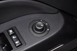 2013款Jeep指南者2.4L都市版