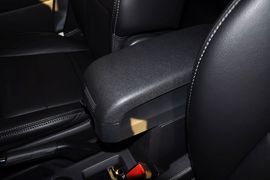 2013款Jeep指南者2.4L都市版