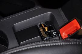 2013款Jeep指南者2.4L都市版