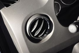 2013款Jeep指南者2.4L都市版