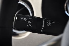 2013款Jeep指南者2.4L都市版