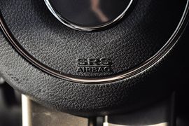 2013款Jeep指南者2.4L都市版