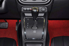 2013款Jeep指南者2.4L都市版