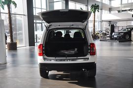 2013款Jeep自由客2.4L豪华导航版