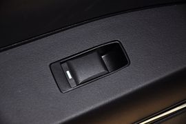 2013款Jeep自由客2.4L豪华导航版