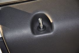 2013款Jeep自由客2.4L豪华导航版