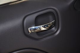 2013款Jeep自由客2.4L豪华导航版