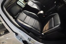 2013款Jeep自由客2.4L豪华导航版