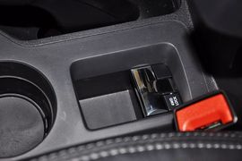 2013款Jeep自由客2.4L豪华导航版