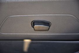 2013款Jeep自由客2.4L豪华导航版