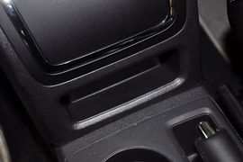2013款Jeep自由客2.4L豪华导航版