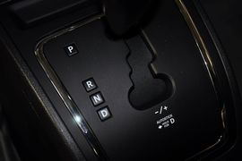 2013款Jeep自由客2.4L豪华导航版