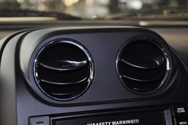2013款Jeep自由客2.4L豪华导航版