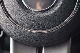 2013款Jeep自由客2.4L豪华导航版