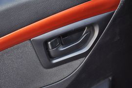 2013款一汽夏利N7