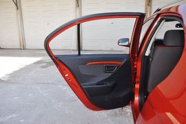 2013款一汽夏利N7