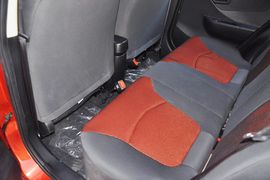 2013款一汽夏利N7