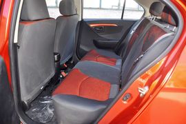 2013款一汽夏利N7