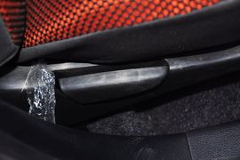 2013款一汽夏利N7