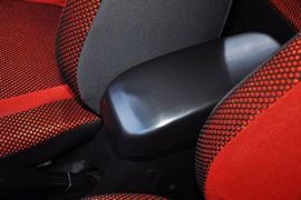 2013款一汽夏利N7