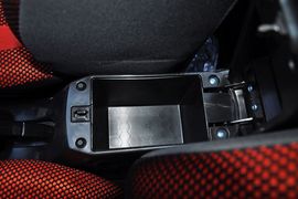 2013款一汽夏利N7