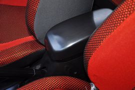 2013款一汽夏利N7