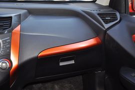 2013款一汽夏利N7