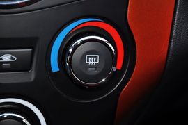 2013款一汽夏利N7