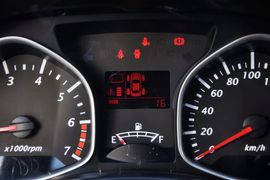 2013款一汽夏利N7