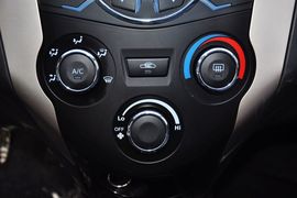 2013款一汽夏利N7