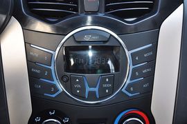 2013款一汽夏利N7