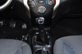 2013款一汽夏利N7