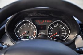 2013款一汽夏利N7